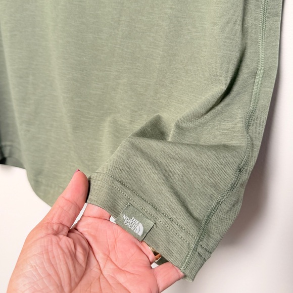 The North Face Women's Sage Green V-Neck Tee - Picture 3 of 4